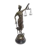 Bronzová figurální socha spravedlnost…