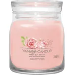 Yankee Candle Signature Fresh Cut Roses