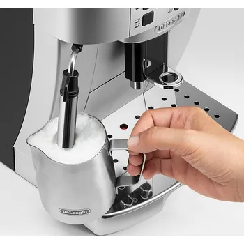 kávovar De'Longhi Magnifica S ECAM 22.110.SB