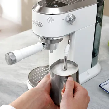 pěna De'Longhi Dedica Duo EC890.WI