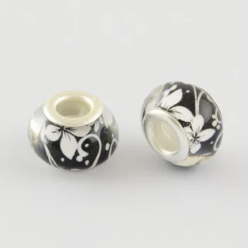 Korálek Korálek černý s bílými květy akryl - TOPBEADS