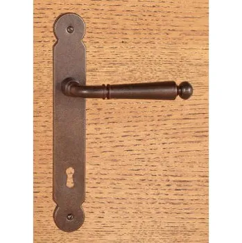 Dveřní kování M&T FM 380.NM90 kovaná klika se štítkem pro dozický zámek 90 mm