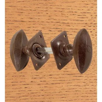 Dveřní kování M&T FA 798.BIS kovaná klika s rozetou a klíčovou dírkou pro dozický zámek