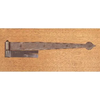 pant M&T FF 298.40 Kovaný pant ve tvaru kopí se závěsem na zeď 400 mm