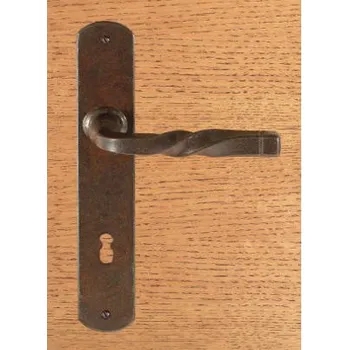 Dveřní kování M&T FM 026.N90 kovaná klika se štítkem pro dozický zámek 90 mm