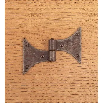 Okenní klika M&T FE 532.DX Kovaný plochý pant, levý