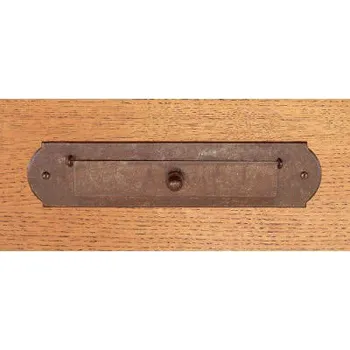 Dveřní kování M&T FM 047 Poštovní schránka 260 mm &times; 60 mm.