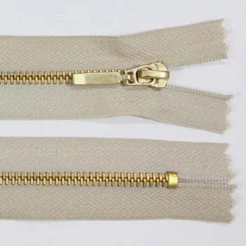 Zip Zip kovový 3mm mosaz délka 14cm, barva 307