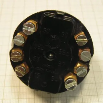 Spínací skříňka 0-1-2-3 na šroubky (9440450)