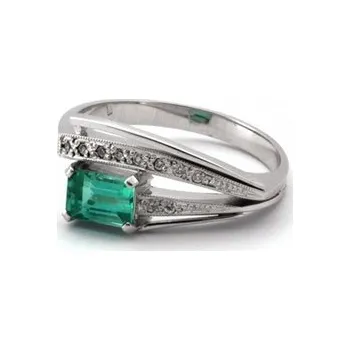 Prsten Zlatý prsten se zeleným přírodním smaragdem a diamanty 585/3,68 gr J-20219-11 (J-20219-11)