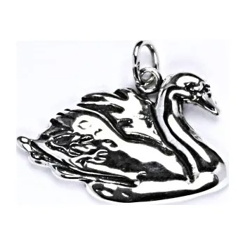 Přívěsek Stříbrný přívěšek labuť s patinou, přívěsek ze stříbra ve tvaru labutě P 129
