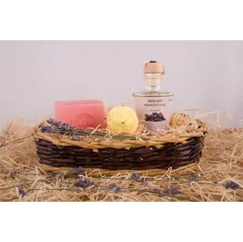 Kosmetická sada Dárkový koš březové kosmetiky Be2la® - 1 mýdlo, masážní olej, koule do koupele/srdíčka