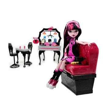 Panenka Monster High Draculaura a jídelna