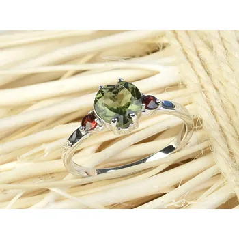 Prsten Vltavín a granáty prsten srdce 7 x 7mm standard Ag 925/1000 + Rh