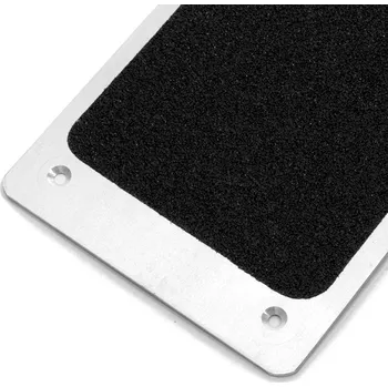 Nášlap na schod Černý hliníkový protiskluzový nášlap na schody - délka 11,4 cm, šířka 62,5 cm