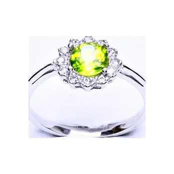 Prsten Stříbrný prsten, přírodní olivín, čiré zirkony, T 1495