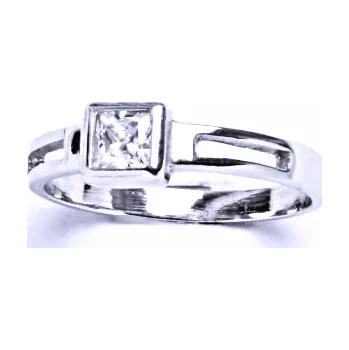 Prsten Stříbrný prsten se syntetickým zirkonem VR 246