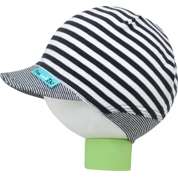 Kšiltovka černo-bílá bavlněná kšiltovka s proužky