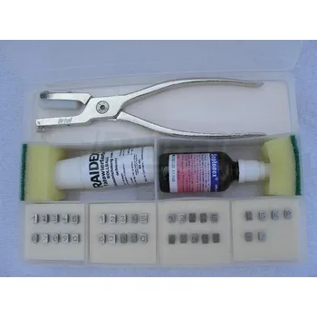 Chov hospodářského zvířete Tetovací sada 4 mm - kazeta: kleště, 3x sada čísel 0-9, znaky S,K,P,C,J,-, barva, desinfekce,