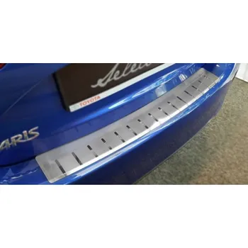 Tuning Kryt prahu pátých dveří Toyota Yaris III 2FL 2018-2020 • nerez • Alu-Frost