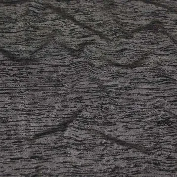 Úplet šedý, černé melé, š.145