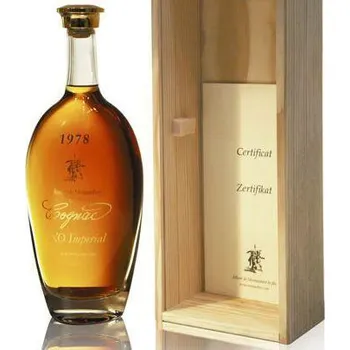 Brandy ALBERT DE MONTAUBERT COGNAC 1978 40% 0,7l (Dřevěný obal)