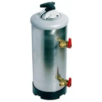 Změkčovač vody Everpure LT 8 – manuální dvoukohoutový změkčovač vody pro malé gastro provozy Everpure LT 8 je kompaktní manuální dvoukohoutový změkčovač vody, ideální pro menší gastronomické provozy, kavárny nebo bary. Účinně snižuje tvrdost vody, eliminuje riziko tvorb