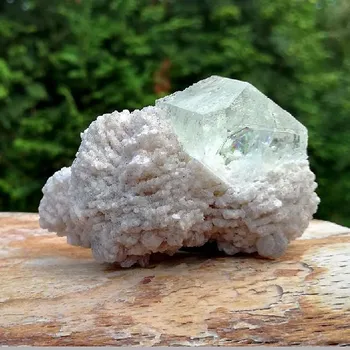 Přírodní kámen Topaz z Pákistánu 65x38mm, krystal: 22x20mm