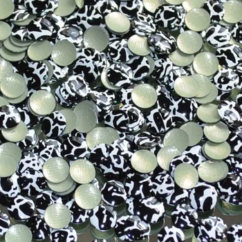 kovové hot-fix kameny barva R29 bílá rust velikost 4mm, balení 100 nebo 500ks barva: hot-fix kovový barva R29 bílá rust, velikost: velikost 4mm, prodejní balení: balení 100ks