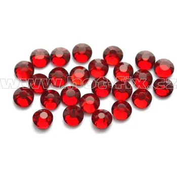 celobroušené hot-fix kameny Premium barva 102 Siam tmavý /tmavě červená, velikost SS10, balení 144ks, 720ks nebo 1440ks barva: barva CBP 102 Siam tmavý, velikost: velikost SS10, prodejní balení: balení 144ks /1grs