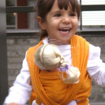 Doplněk pro panenku Šátek na panenky DIDYMOS Prima slunečně žlutý