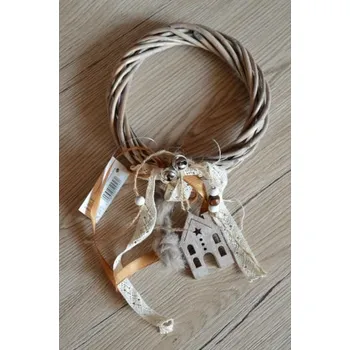 Věneček s baráčkem a rolničkami