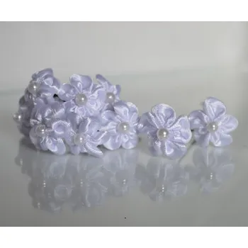 Svatební dekorace Bílá saténová kytička na svlásence