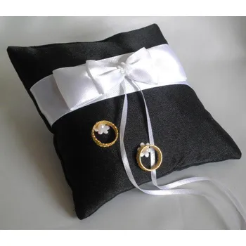 Svatební dekorace Šatoli.cz Černo - bílý polštářek pod prstýnky