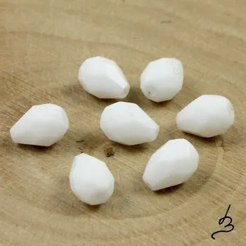 Korálek Korálky broušené kapky bílé 8x6mm – 20 ks