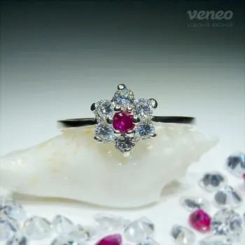 Prsten Astra - prsten s rubínem a čirými zirkony, Materiál: Růžové zlato, ryzost 585/1000