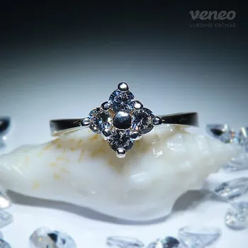 Prsten Viola - prsten s čirými zirkony , Materiál: Růžové zlato, ryzost 585/1000