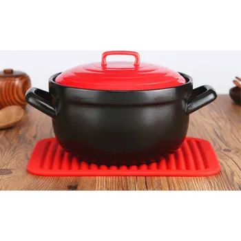 Chňapka Kuchyňská silikonová podložka - červená