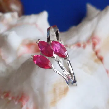 Prsten Liana - prsten s rubíny , Materiál: Růžové zlato, ryzost 585/1000