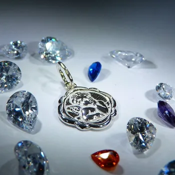 Přívěsek Přívěsek Amorek zdobený Z213, Materiál: Bílé zlato, ryzost 585/1000