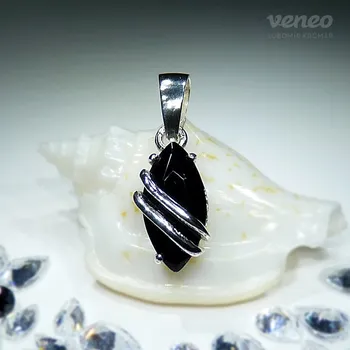 Přívěsek Marabelle - přívěsek s černým zirkonem a plastikou, Materiál: Bílé zlato, ryzost 585/1000