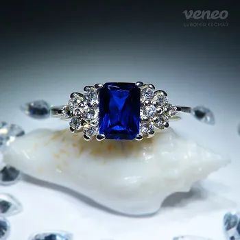 Prsten Princezna – prsten se safírem a čirými zirkony, Materiál: Stříbro, ryzost 925/1000