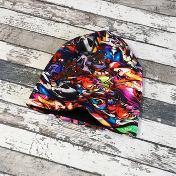 Kojenecká čepice Yháček Šmoulí čepička Yháček, oboustranná, Graffiti Velikost:: M