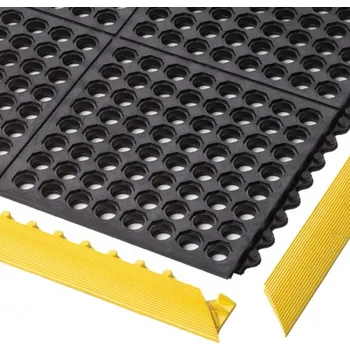 Rohožka Protiúnavová protiskluzová rohož o tloušťce 19 mm je vyrobena ze 100% přírodní gumové směsi. Jednotlivé dlaždice lze spojovat do větších celků pomocí vlisovaných spojek.