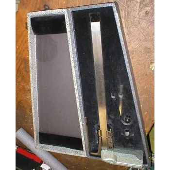 Výškoměr Výškoměr se stupnicí a rýsovacím hrotem 0-300 mm, Somet, ČSN 251295, zašlu foto