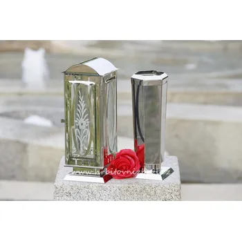 Smuteční dekorace Hřbitovní lampa zdobená s vázou konickou