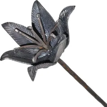 květ lilie L240 - kovaný polotovar 140 x 85 mm, hmotnost 0,75 kg