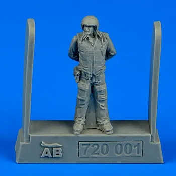 Plastikový model Aerobonus 1/72 Soviet air force fighter pilot