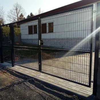 Brána 3D - antracit, šíře 350 cm - včetně sloupů Výška brány: 153 cm