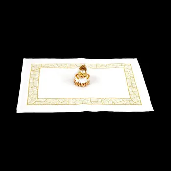 Dekorativní polštářek Sváteční prostírání s výšivkou bílé 30x45 cm - set 4ks